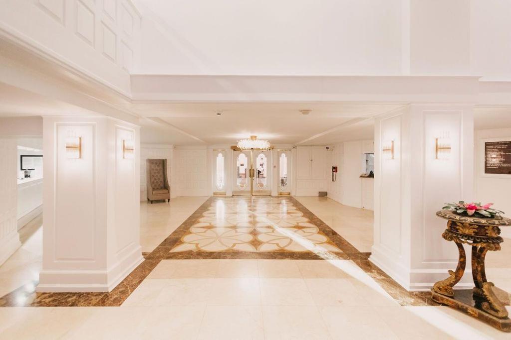 Alexander 1209 Beachfront Condo With 2 Pools , Beach Access, Sauna, Stores Miami Beach Exterior foto